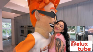 Melissa Moore Fills Up on Porn Dude Sausage