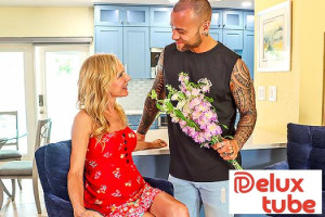 Blonde MILF Bella Bare’s Belated Mother’s Day Gift