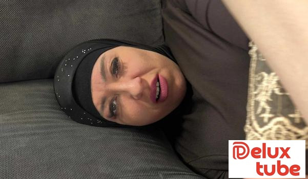 [ PornCZ ] Tina 2 - Busty Muslim Wife Sucks His Hard Dick