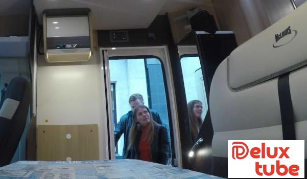 [ Czech AV ] Sex in a caravan via a dating site