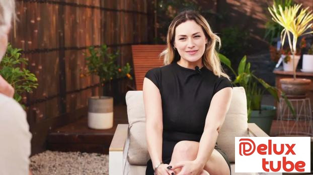 [ Jacquie Et Michel TV ] 27 years old, civil servant in Lyon!