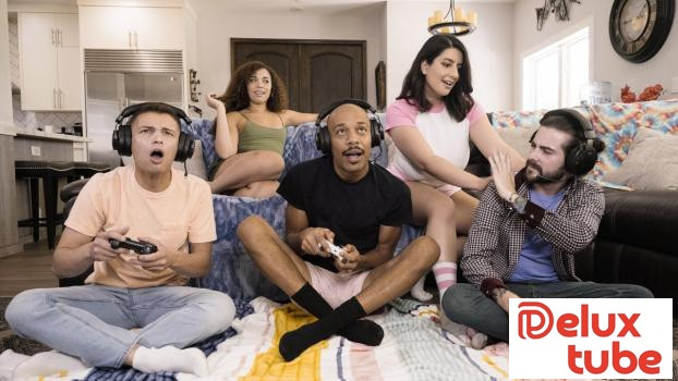 [ Hot Girls Game ] Fucking With The Gamers