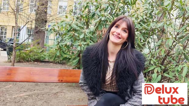 [ Jacquie Et Michel TV ] Tina, 33, takes it step by step...