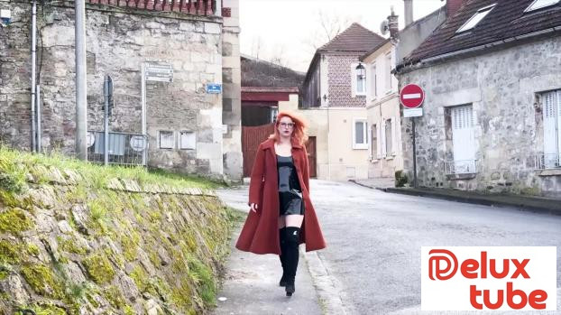 [ Jacquie Et Michel TV ] Little Foxy, 31, wanted some entertainment...