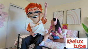 Gamer Girl Sarah Lace Grinds with Porn Dude