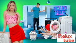 Fuck Me Outta Here! Russian Teen Gets Stuck and Fucked