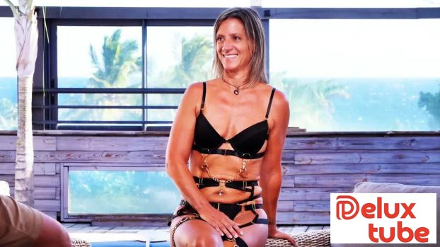 [ Jacquie Et Michel TV ] Laeticia, 43 years old, saleswoman at the J&M Store in Reunion Island!