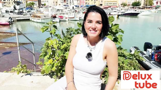 [ Jacquie Et Michel TV ] Rose, 20 years old, veterinary student in Lille!