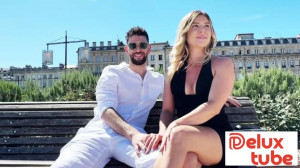 Exhibitionism galore in Bordeaux with Ambre and Cataleya!