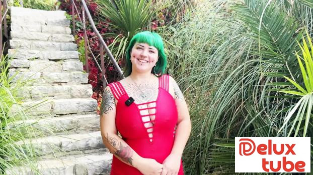 [ Jacquie Et Michel TV ] 20 - year - old Lilith loves letting go with two cocks!