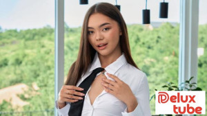 Kwini Kim For OnlyTarts