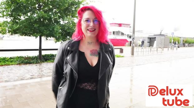 [ Jacquie Et Michel TV ] Lody, 35 years old, from Bordeaux!