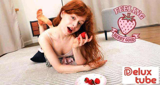 [ Club Seventeen ] Reina Flore tastes like strawberries