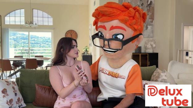 [ Porn Dude Casting ] Lilibet Saunders Collects Porn Dude’s Sample