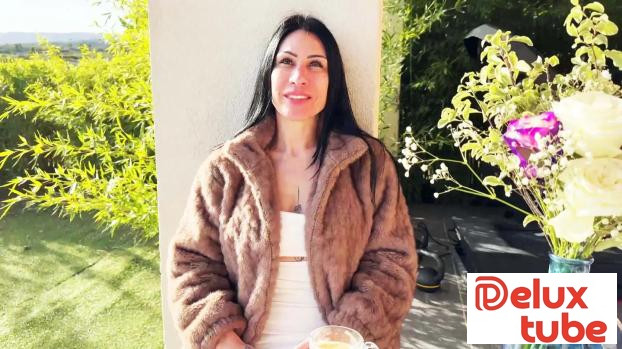 [ Jacquie Et Michel TV ] Ludivine, 40 years old, masseuse in Montpellier!