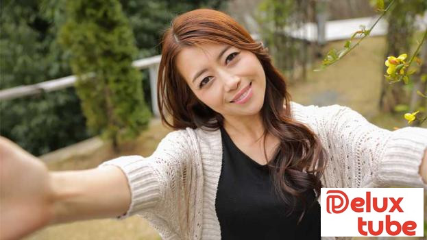 [ AV Revenue ] Public Naughtiness With Horny Idol Maki Hojo