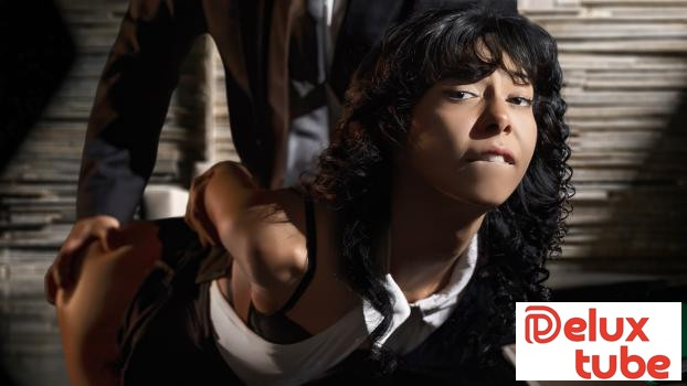 [ Oye Loca ] This Latina’s Lust for Power Knows No Limit (Cindy Luna’s jaw - dropping debut!)